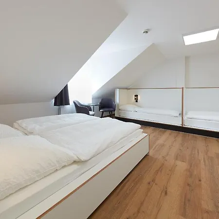 The Bunk بيت شباب إسن